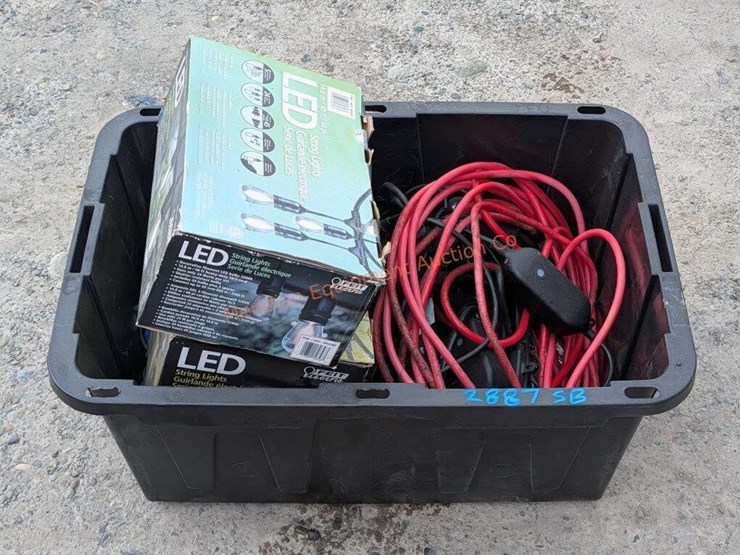 outdoor-string-lighting-&-accessories-image-1