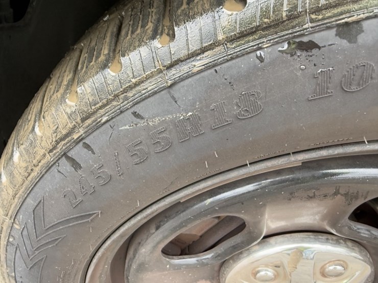 2017-ford-explorer-image-16