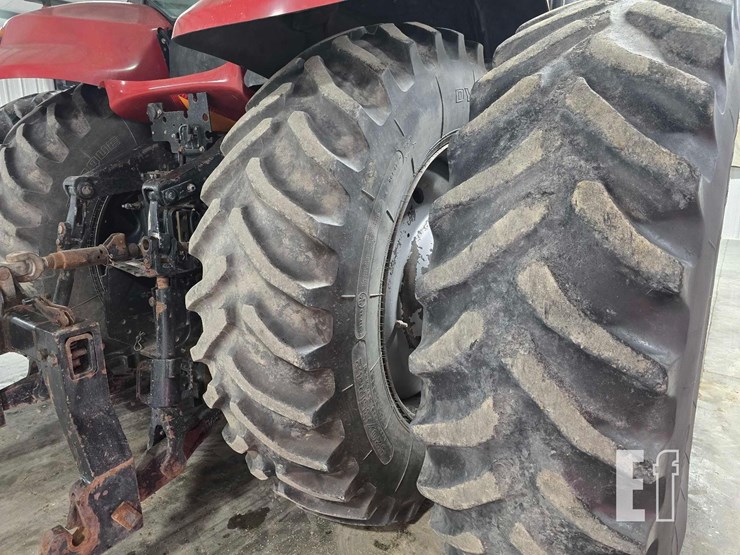 case-ih-magnum-245-image-26