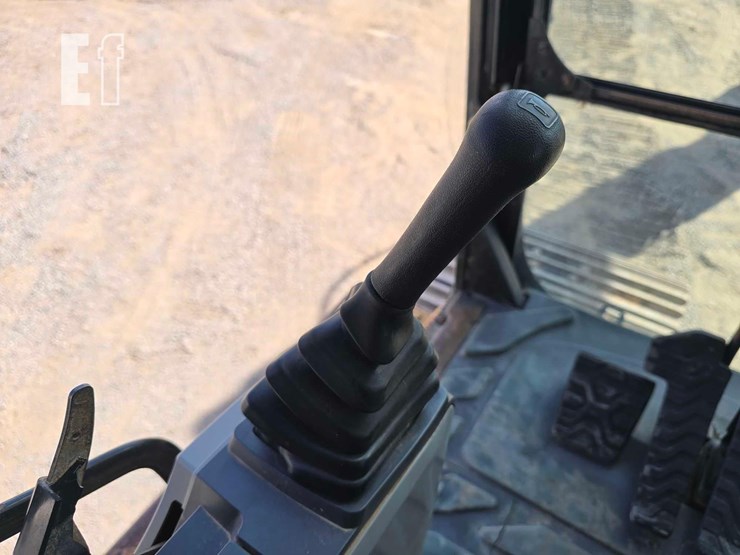 2014-caterpillar-349fl-image-17