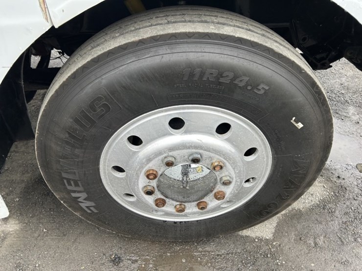 1994-peterbilt-377-image-16