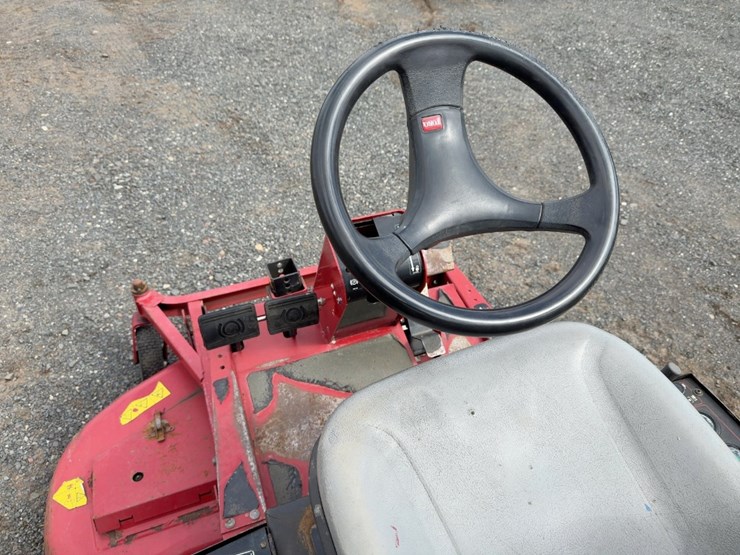 toro-groundsmaster-225-image-15