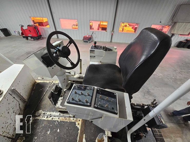 2017-roadtec-rp190e-image-21