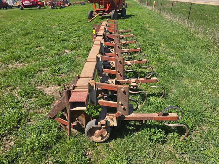 #576-•-noble-6r-3pt-cultivator-image-2