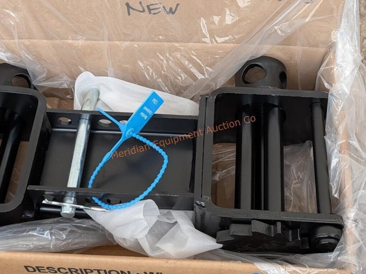 4--stake-pocket-winches-image-4