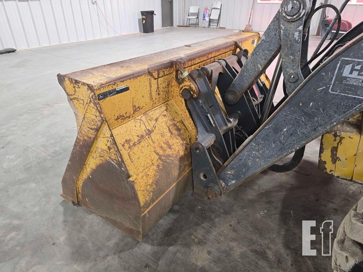 2011-deere-310sj-image-12