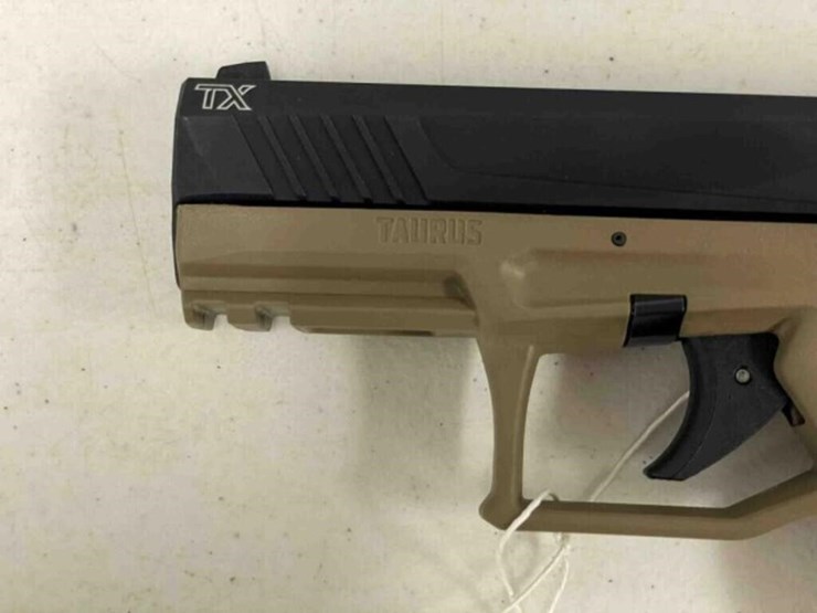 taurus-pistol-image-10