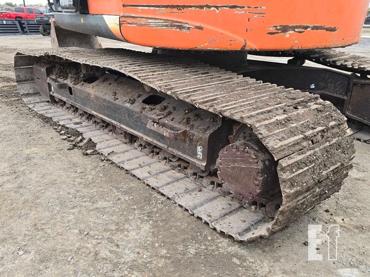 2014-hitachi-zx245us-lc-5n-image-30