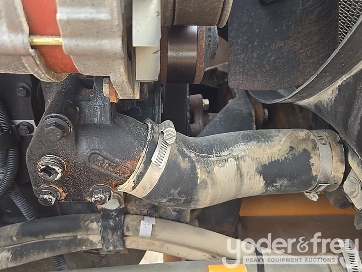 2004-case-580m-image-55