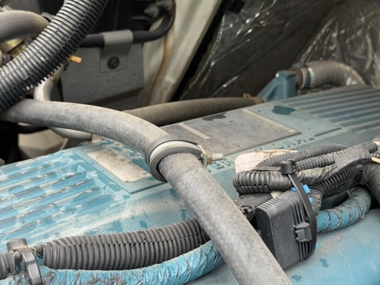 2007-international-7400-image-11