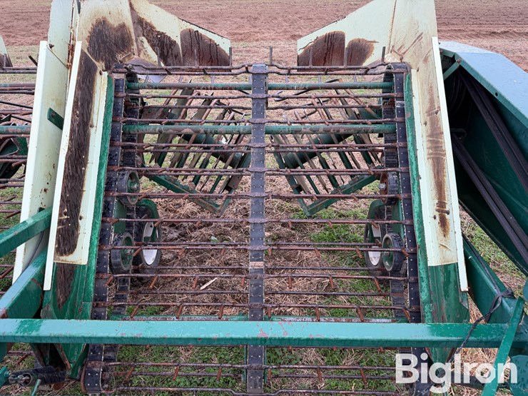 2012-kmc-6-30-peanut-digger-image-15