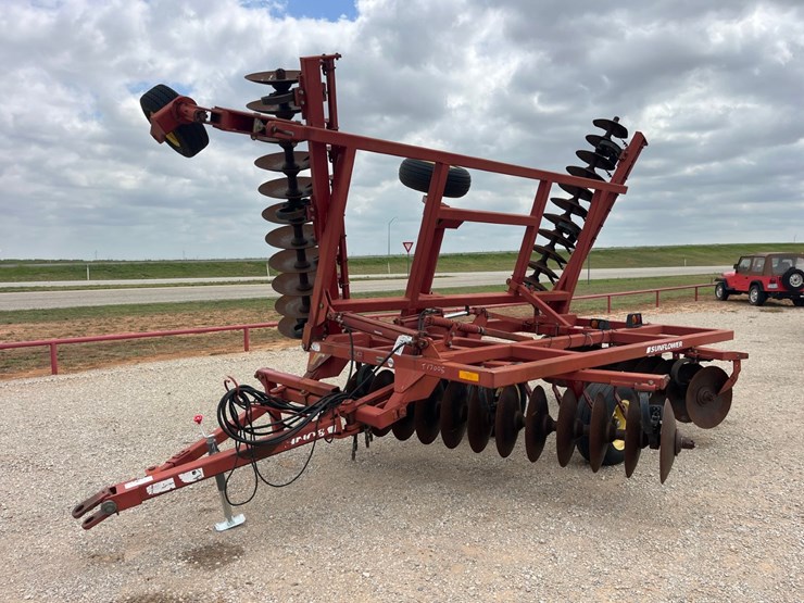 2005-sunflower-1321-image-1