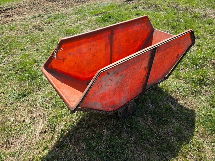 #599-•-walk-behind-feed-cart-image-3