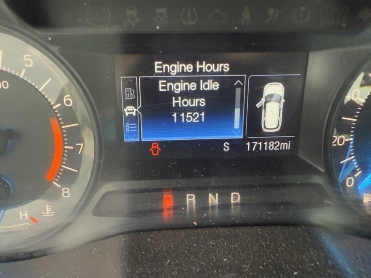 2017-ford-explorer-image-30