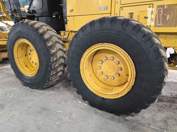 2012-caterpillar-140m2-image-28