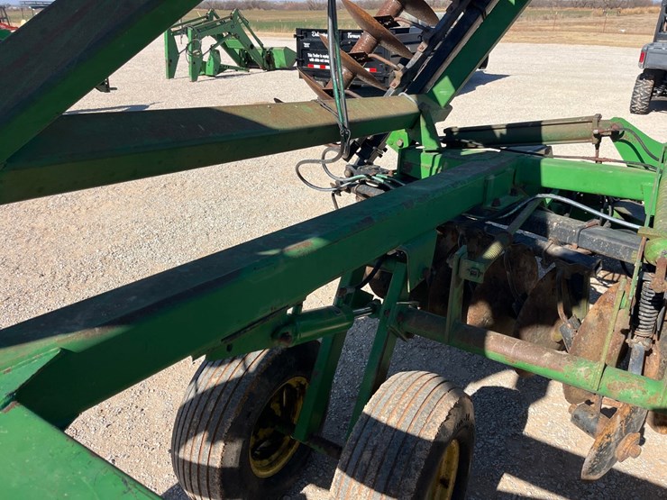 1989-john-deere-630-image-13