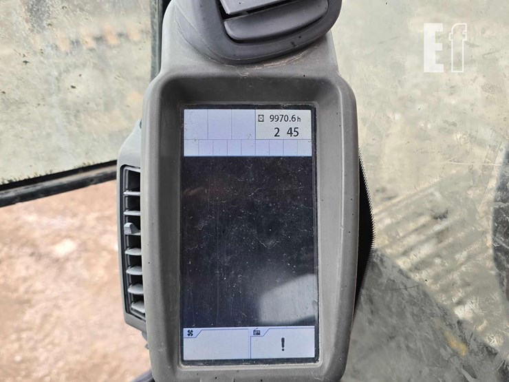 2014-hitachi-zx245us-lc-5n-image-22