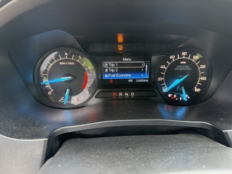 2017-ford-explorer-image-28