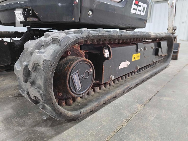 2022-bobcat-e20-image-37