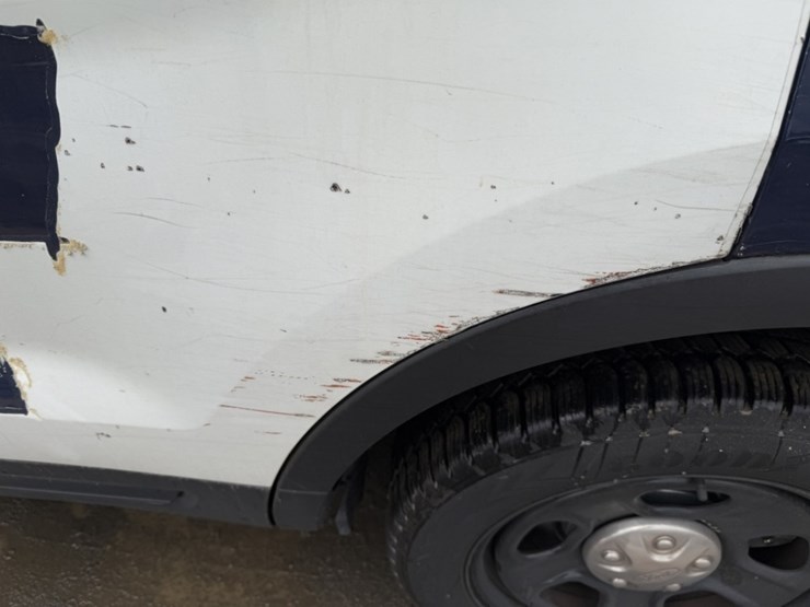 2017-ford-explorer-image-24