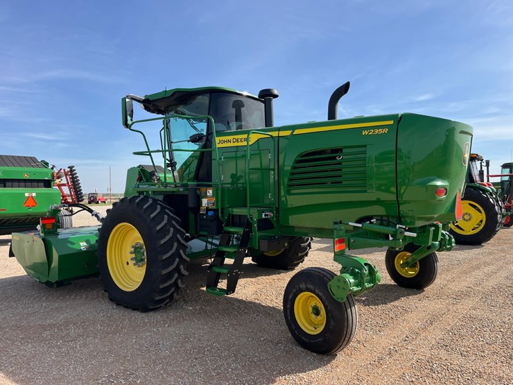 2023-john-deere-w235r-image-24