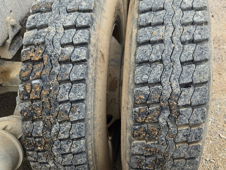 2001-mack-rd690s-image-91