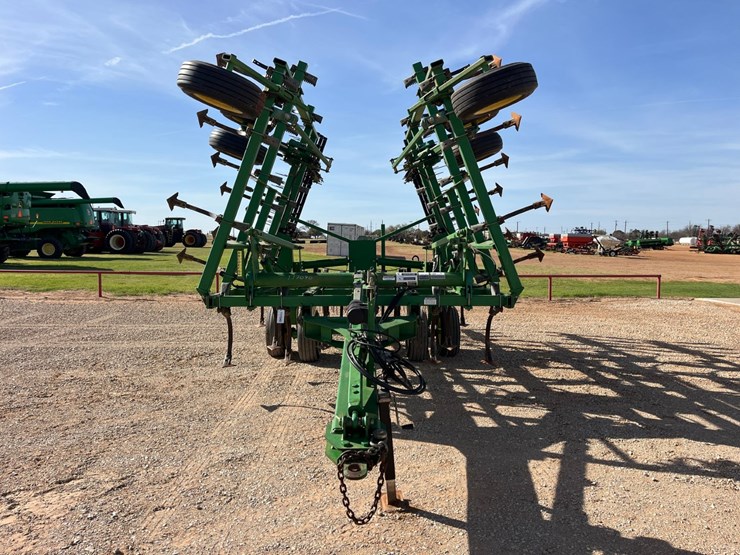 2009-john-deere-2210-image-5