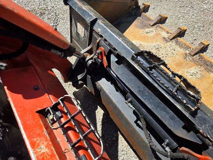 kubota-svl75-2-image-25