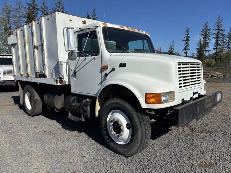 1994-international-4700-image-7