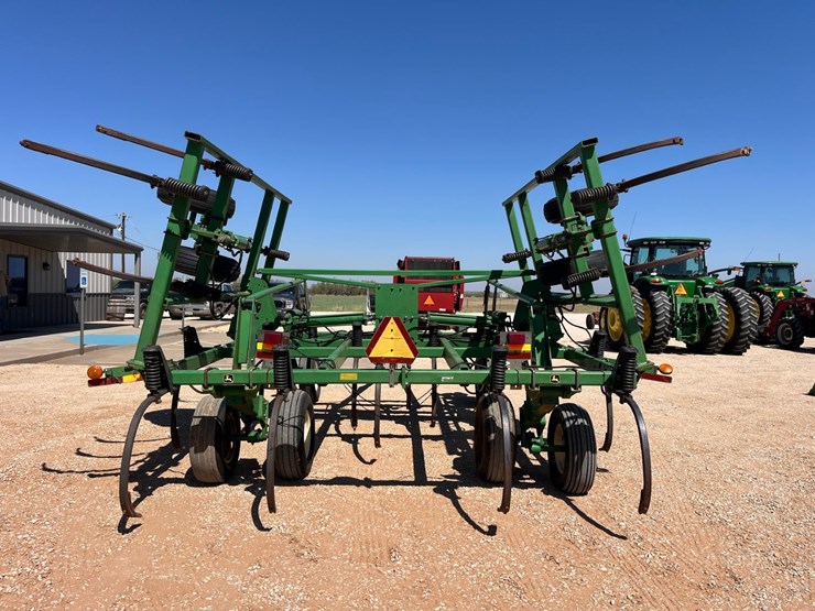 2001-john-deere-2400-image-10