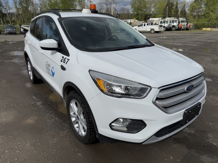 2019-ford-escape-se-image-2