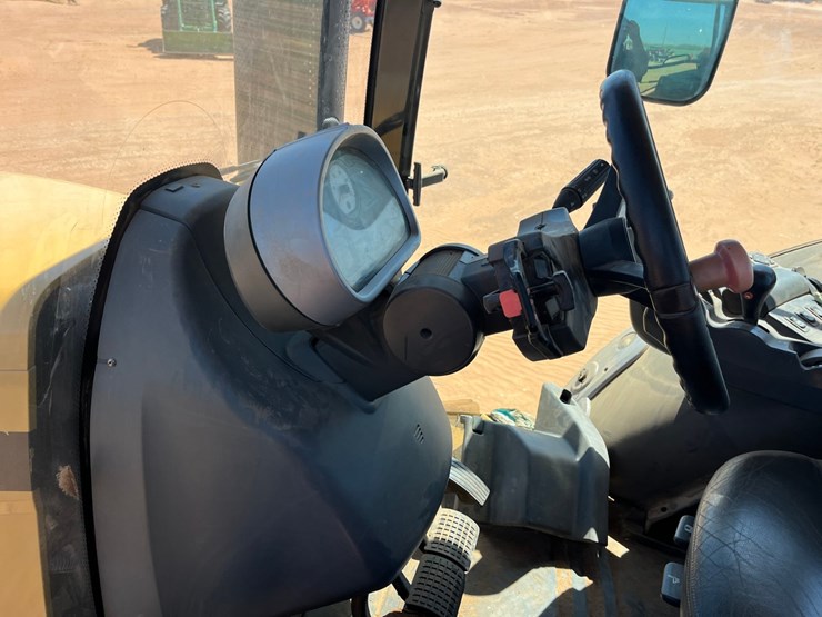 2015-challenger-mt675e-image-23