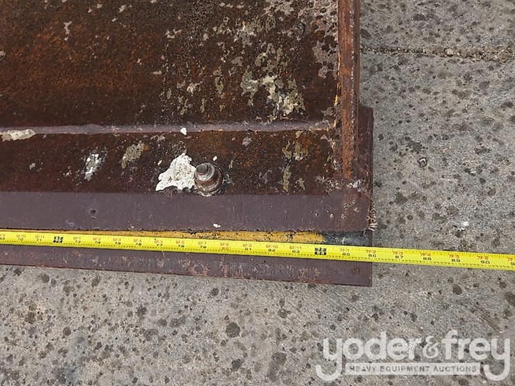 2018-deere-310l-image-24