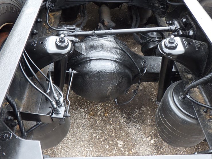 2016-kenworth-t800-image-10