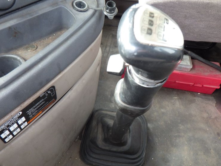 2017-freightliner-cascadia-125-image-16