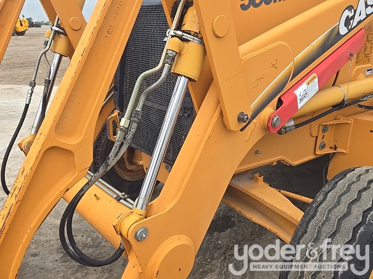 2004-case-580m-image-24