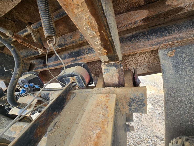 1996-mack-rd690s-image-37