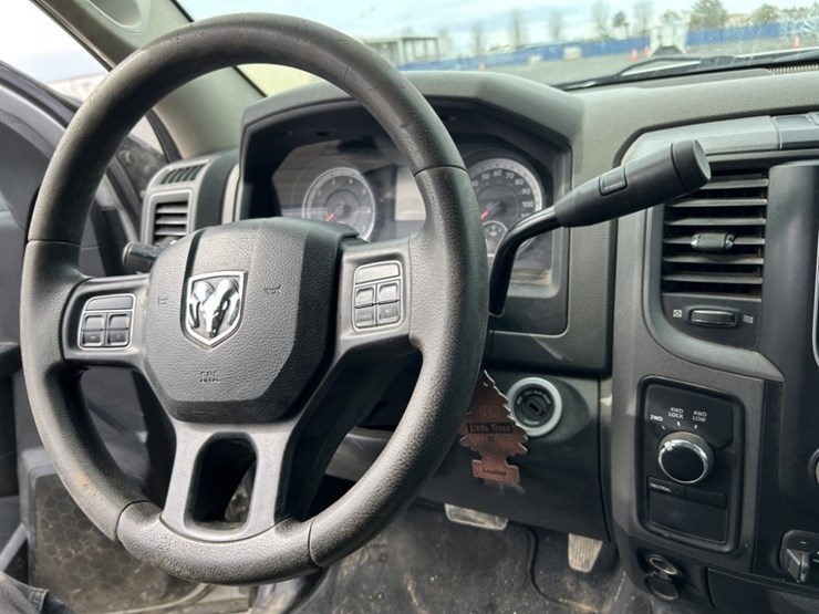 2013-dodge-1500-image-17