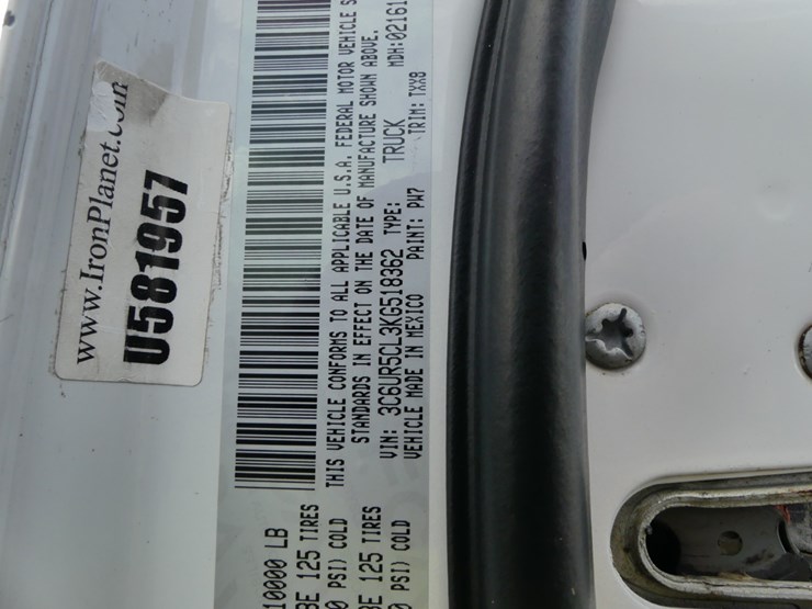 2019-ram-2500-hd-image-16