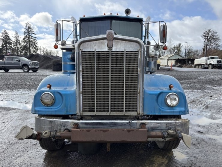 kenworth-w900-image-8