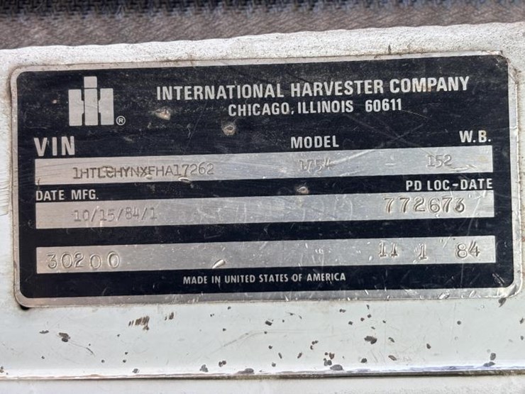 1985-international-4700-image-33