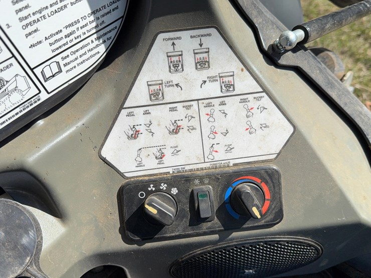 2021-bobcat-s740-image-18