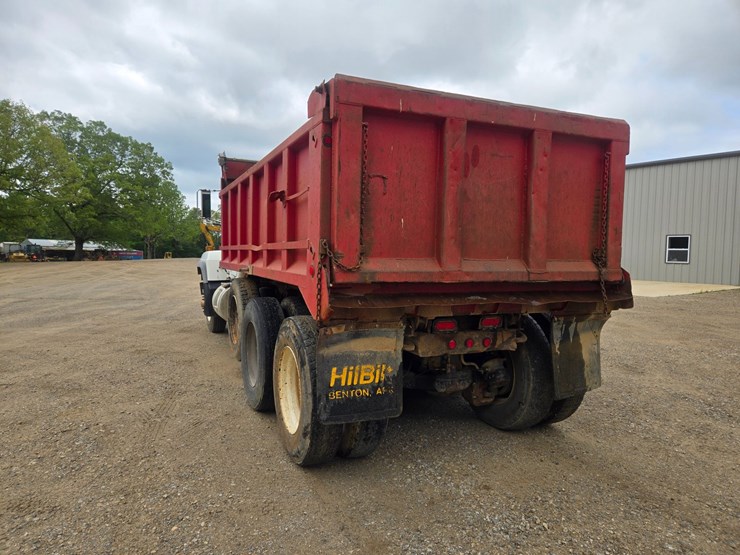 2001-mack-rd688s-image-13