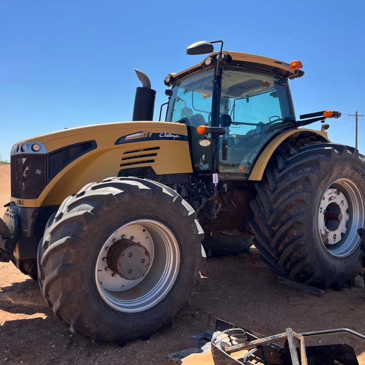 2015 CHALLENGER MT675E