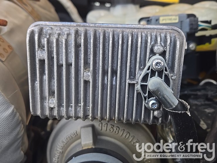 2017-jcb-510-56-image-61