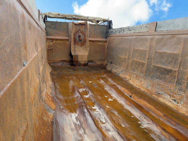 2000-mack-rd688s-image-26