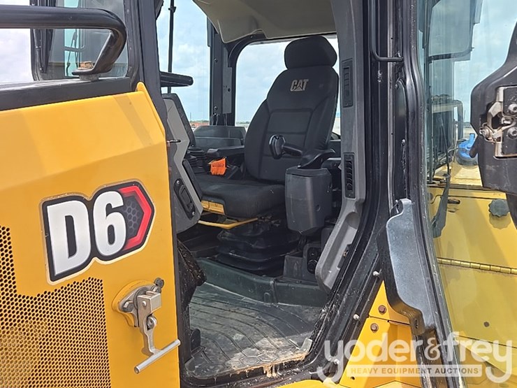 2019-caterpillar-d6-lgp-image-88