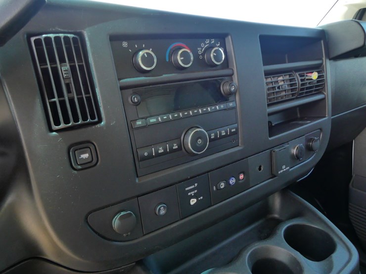 2020-utility-van-image-10