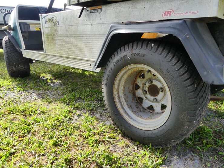 club-car-carryall-252-image-6