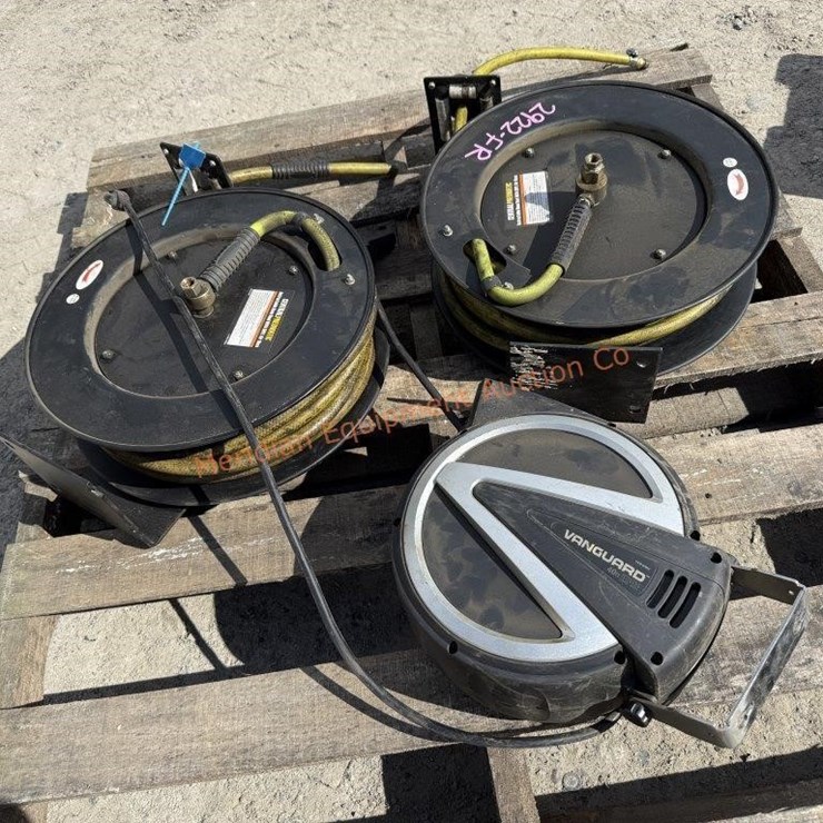 ~50' Retractable Air Hoses & Electrical Cord Reel